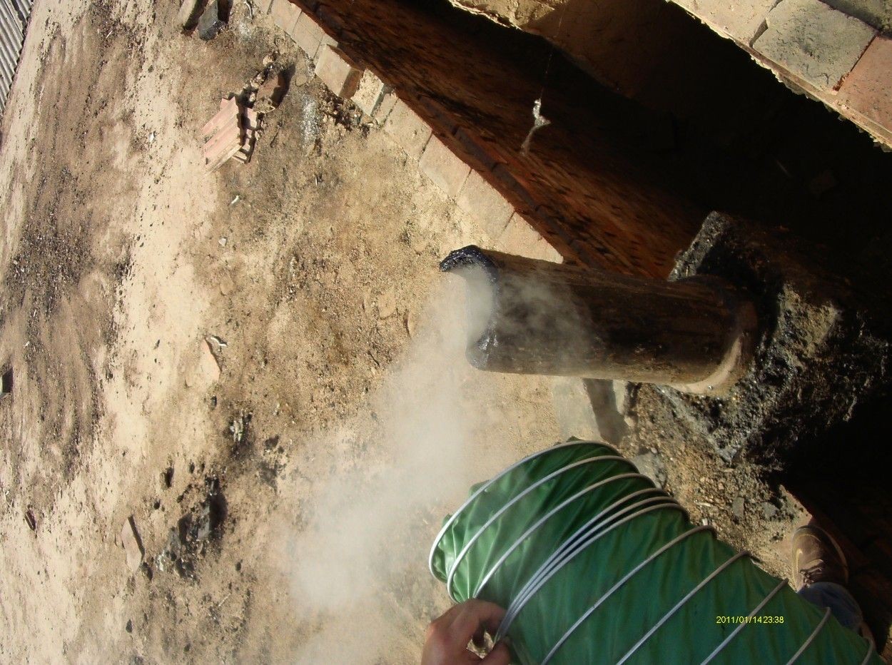 木炭煙氣出口處